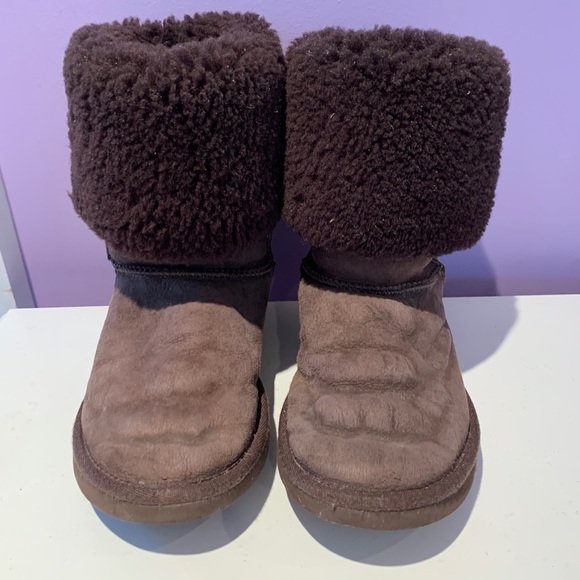 UGG Shoes - Tall brown UGG boots / UGGS
